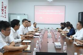 海洋发展党支部开展深入贯彻中央八项规定精神学习教育专题党课